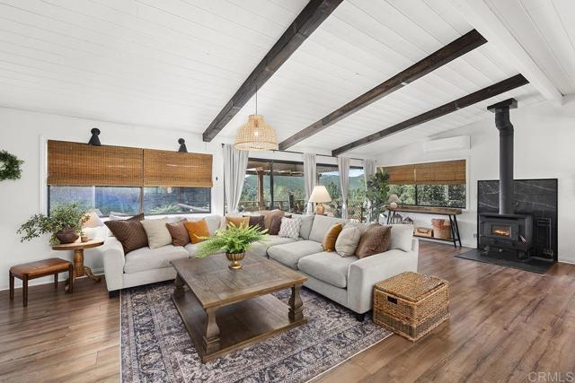 Image 15 of 64 For 8405 Foothill