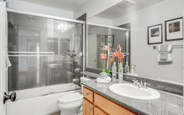 6217 Byron Ln, San Ramon CA: https://media.crmls.org/mediaz/9d09ae56-eb5c-4cd1-9aca-f8ad0207e29d.jpg