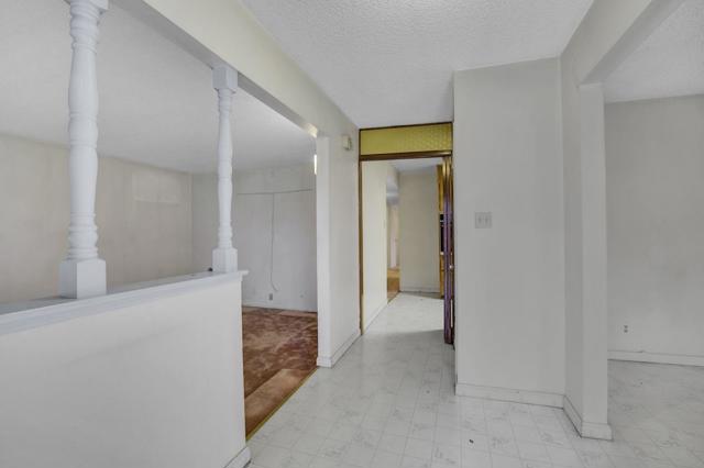 8734 Hermosa Court, Stockton CA: https://media.crmls.org/mediaz/9d0bce23-4def-41b8-b419-0e5bd4114245.jpg