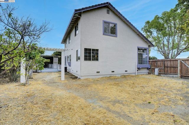 1618 Putnam St, Antioch CA: https://media.crmls.org/mediaz/9d0c34a2-1d15-4967-8434-272b75a09ecf.jpg