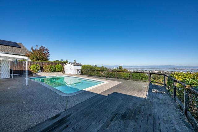 1033 Hewitt Drive, San Carlos CA: https://media.crmls.org/mediaz/9d0c9912-4aa9-4920-9f60-dd0a4aba83df.jpg