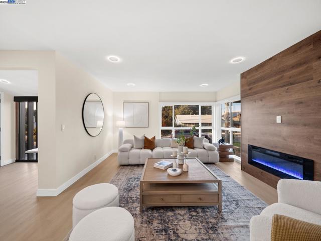 1607 Ward St, Hayward CA: https://media.crmls.org/mediaz/9d0d2247-bf1a-463e-9625-d0f026961660.jpg