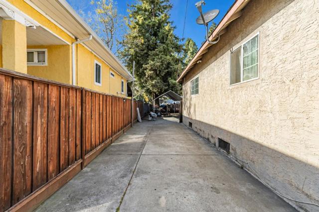 37 Union Street, San Jose CA: https://media.crmls.org/mediaz/9d0d5b31-67c8-472f-8211-f637bdc54960.jpg