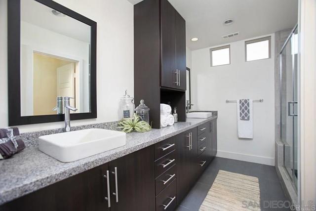 2617 Aperture Circle, San Diego CA: https://media.crmls.org/mediaz/9d0d9c3e-c7a1-4c2b-80ce-38a2eb14c909.jpg