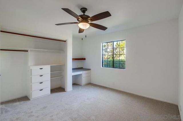 2336 Rancho Diego Ct, Escondido CA: https://media.crmls.org/mediaz/9d0dbc50-a37c-4c66-a5c0-bfa16ba5159e.jpg