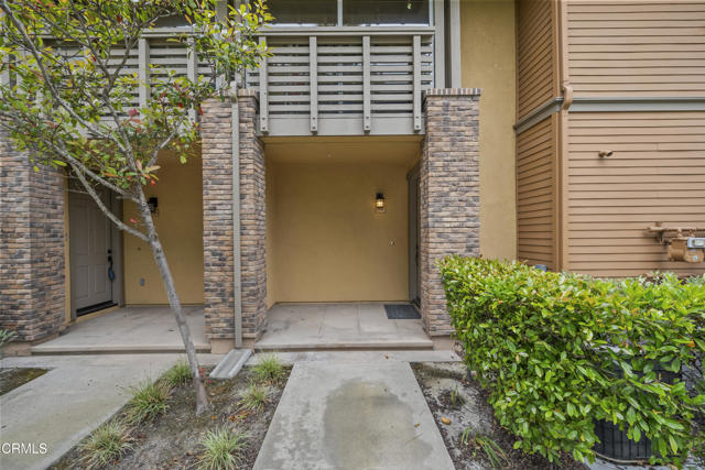 1542 Windshore Way, Oxnard CA: https://media.crmls.org/mediaz/9d0e836b-65b5-4dc1-b4a9-66c03157ff9f.jpg