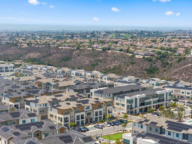 792 Vada St, Chula Vista CA: https://media.crmls.org/mediaz/9d0ead18-b117-46da-a096-c7c1f1b978d7.jpg