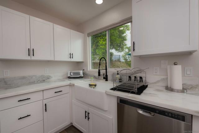 1426 Westwood Pl., Oceanside CA: https://media.crmls.org/mediaz/9d0eb0d3-a012-43c5-8147-6ea5d1de0b59.jpg