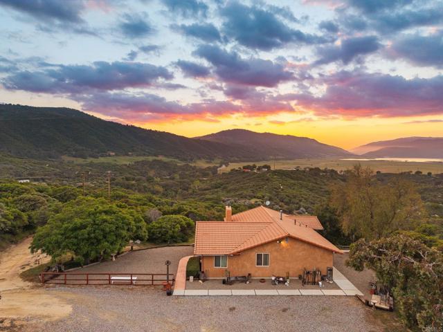 27751 Highway 79, Santa Ysabel CA: https://media.crmls.org/mediaz/9d0eea53-942b-4705-afb2-1a59973032be.jpg