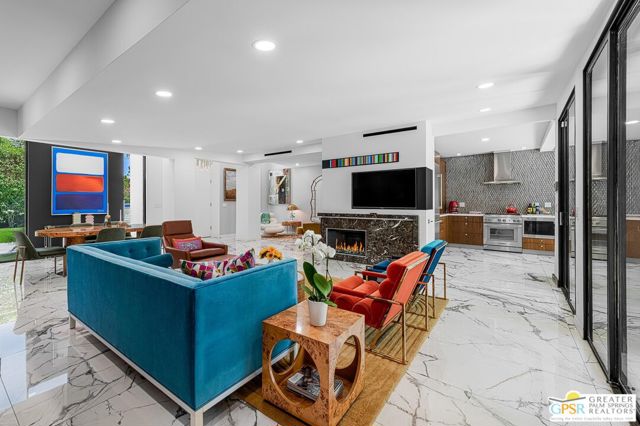 153 W El Camino Way, Palm Springs, CA 92264