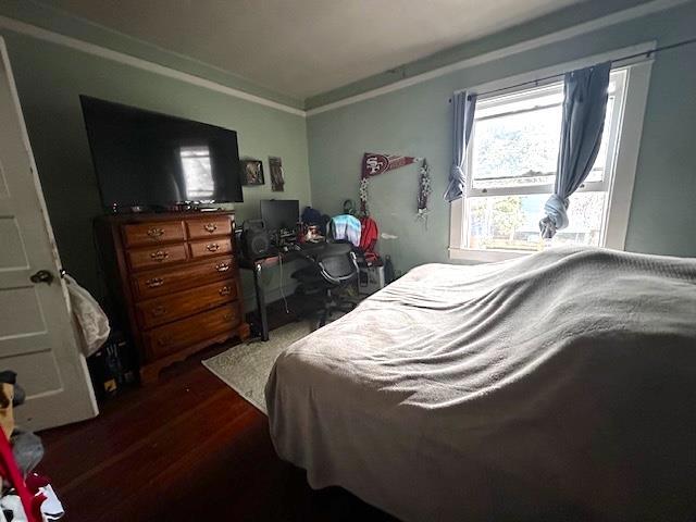 453 Grand Avenue, South San Francisco CA: https://media.crmls.org/mediaz/9d10f4dc-cd3f-49b4-a7a6-b56fa033dc28.jpg