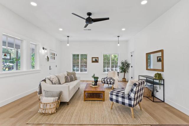 4200 Glenwood Drive, Scotts Valley CA: https://media.crmls.org/mediaz/9d110f8f-a337-4102-9c33-b6b28e9f5e98.jpg