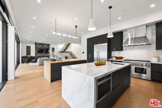 14812 Morrison Street, Sherman Oaks CA: https://media.crmls.org/mediaz/9d111fdd-b53a-4783-b5ad-f4c97c97f799.jpg