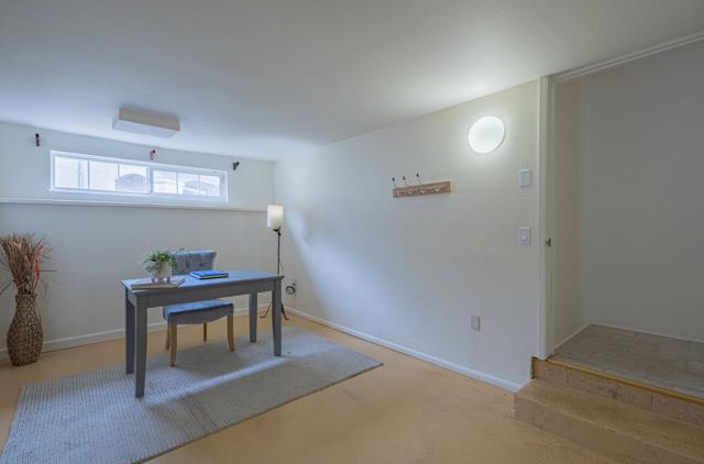 9 Harrow Court, Seaside CA: https://media.crmls.org/mediaz/9d11939b-6abb-46e0-81b3-5a72f13f7642.jpg
