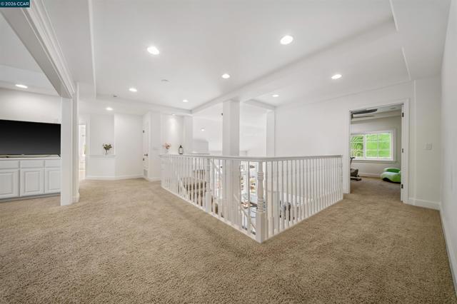 Image 40 of 60 For 812 Beaver Creek Ct