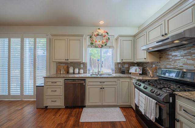 1818 Lancashire Drive, Salinas CA: https://media.crmls.org/mediaz/9d1309d2-07b1-41d5-8da6-e3141aeceb84.jpg