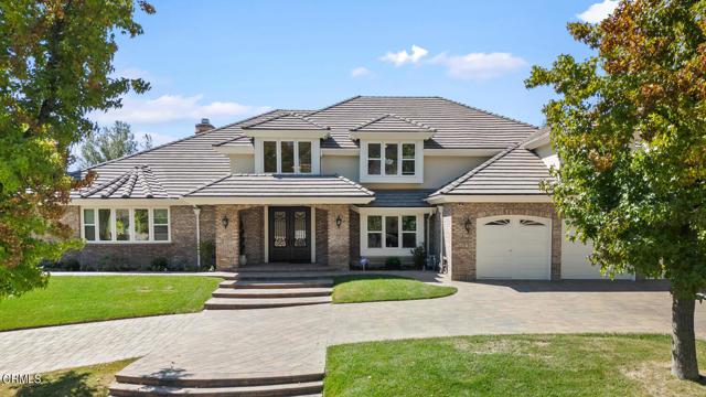 848 Greenridge Drive, La Canada Flintridge CA: https://media.crmls.org/mediaz/9d132e42-1013-407f-a0c7-a04b6ecfe04e.jpg