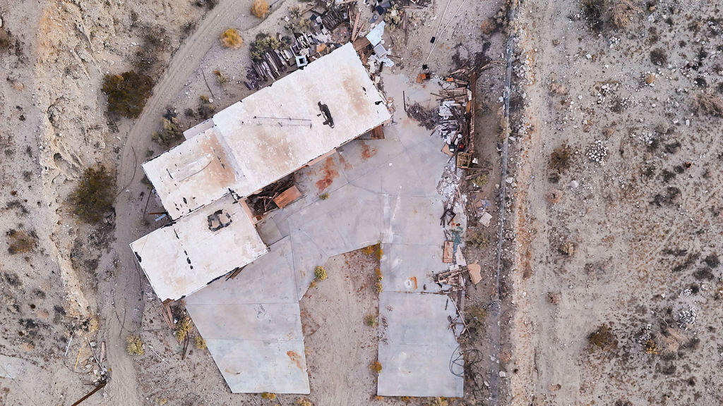 https://media.crmls.org/mediaz/9d13810c-a916-49a6-a5a4-5ebf232816d8.jpg?preset=X-Large