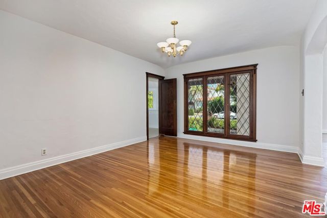 305 South Swall Drive photo 5