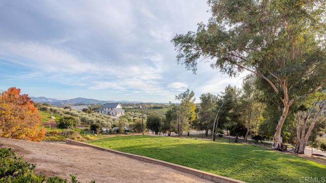 Detail Gallery Image 38 of 43 For 5057 E San Jacinto Cir, Fallbrook,  CA 92028 - 4 Beds | 3/1 Baths