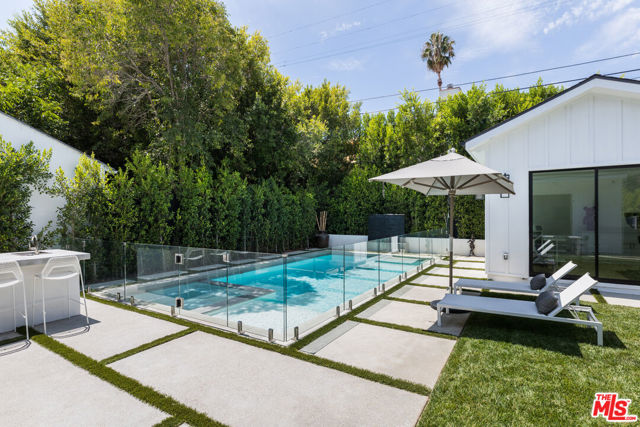 4253 Costello Avenue, Sherman Oaks CA: https://media.crmls.org/mediaz/9d15b28e-dee9-43ca-9ba8-fb4a6b65e556.jpg