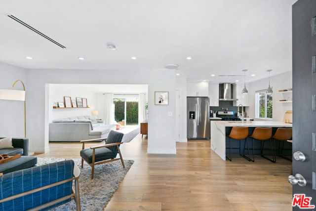 18332 FRIAR Street photo 5