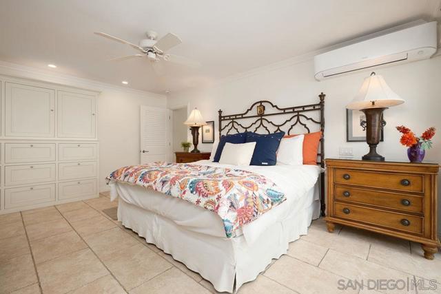 105 Antigua Ct, Coronado CA: https://media.crmls.org/mediaz/9d16859a-fe94-40e0-92c4-9b1e65d2345b.jpg
