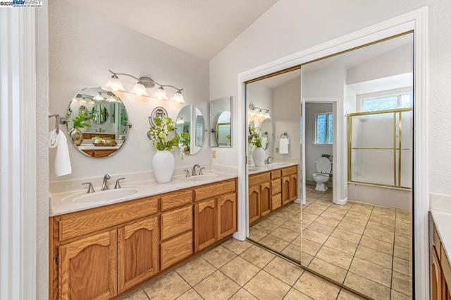 847 Dana Cir, Livermore CA: https://media.crmls.org/mediaz/9d16e498-a5a9-4d77-9c24-cc3f912e0692.jpg