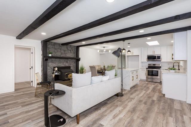 12049 Coping Place, Lakeside CA: https://media.crmls.org/mediaz/9d172216-bf33-4a75-887b-55057ff5285f.jpg