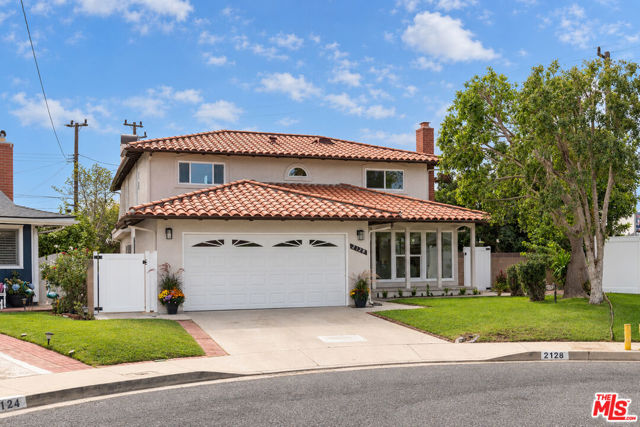 2128 Adona Drive photo 2