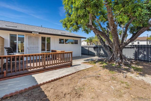 4440 42 Clairemont Dr, San Diego CA: https://media.crmls.org/mediaz/9d178e3e-c541-41ac-ae0c-720aedef4e06.jpg