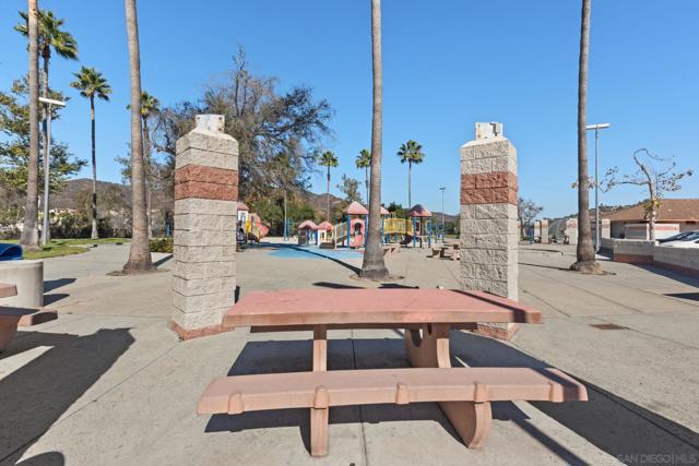 11927 Dapple Way, San Diego CA: https://media.crmls.org/mediaz/9d178e3f-4e53-4607-a8ab-bc9e2aff33d9.jpg