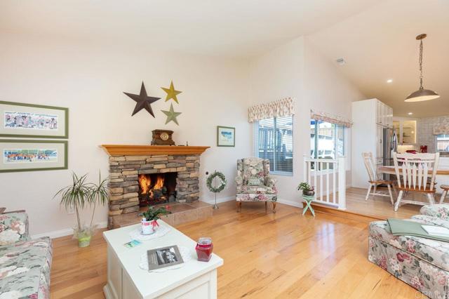 6714 Bedlow Ct, San Diego CA: https://media.crmls.org/mediaz/9d17efd3-c27a-4fcb-b558-289382de7d59.jpg