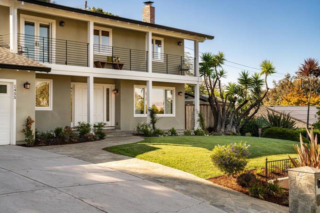 1455 Redwood Drive, Los Altos CA: https://media.crmls.org/mediaz/9d18196f-115f-47f7-b0b7-f6c57da17123.jpg