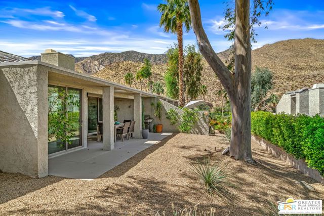 120 E Perlita Circle, Palm Springs, CA 92264