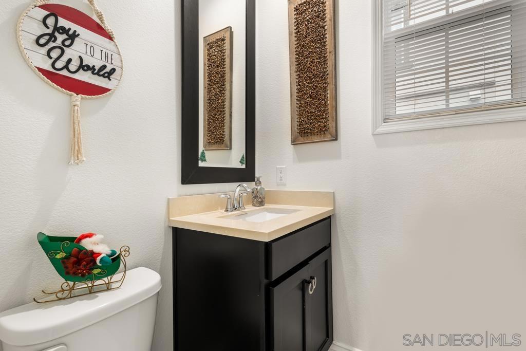 https://media.crmls.org/mediaz/9d1859bb-4331-4dba-867f-0cf87dac620b.jpg?preset=X-Large