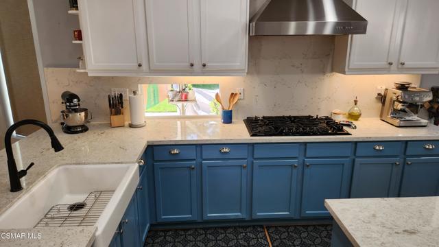 76 Boulder Creek Road, Simi Valley CA: https://media.crmls.org/mediaz/9d186d03-77b7-402e-b602-e3da35c8792e.jpg