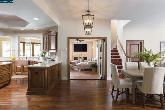 5427 Blackhawk Dr, Danville CA: https://media.crmls.org/mediaz/9d18dc1c-ef62-4be5-b891-02cda0f28793.jpg