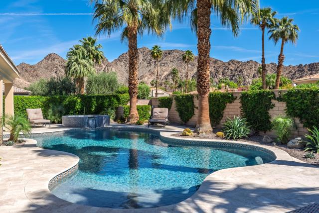 48224 Big Horn Drive, La Quinta CA: https://media.crmls.org/mediaz/9d195c46-57be-419d-9426-5693d6d089a0.jpg