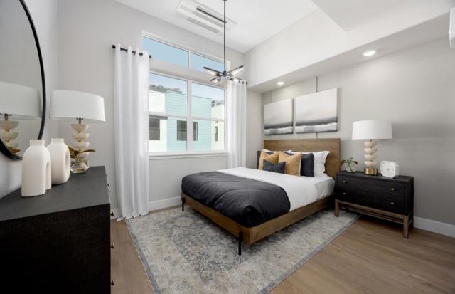 2457 Willow Way, San Mateo CA: https://media.crmls.org/mediaz/9d1962de-da55-4870-9d66-b2f3931945d8.jpg