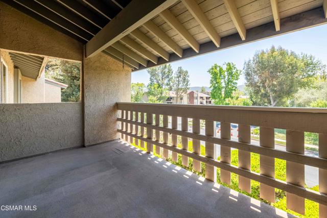 460 Arbor Lane Court, Thousand Oaks CA: https://media.crmls.org/mediaz/9d196962-61df-414d-bb93-c17df4f90a54.jpg