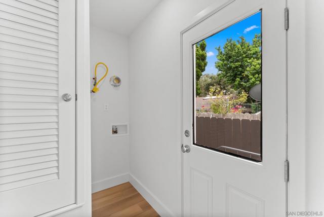 503 Rosemont St, La Jolla CA: https://media.crmls.org/mediaz/9d1a12f8-3d4f-4467-ac14-f0c6d1389bef.jpg