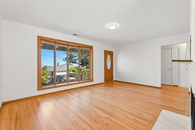 271 41st Avenue, San Mateo CA: https://media.crmls.org/mediaz/9d1a5348-770d-4898-9365-666eb2c9c80a.jpg