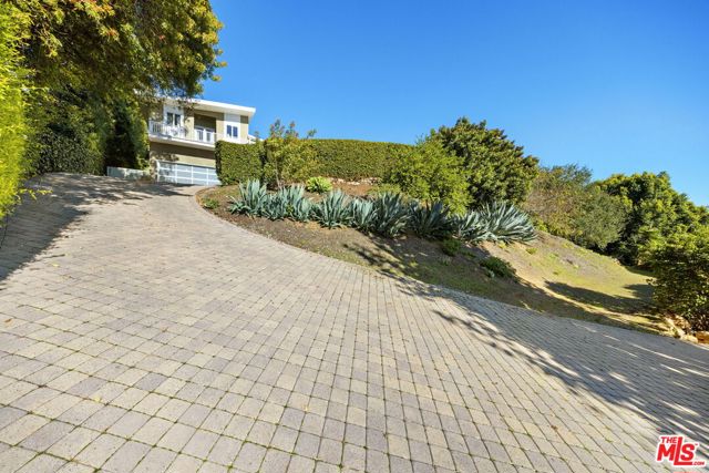 Drew Fenton | 11215 W Sunset Boulevard Los Angeles CA | MLS: 7520415 Drew Fenton | 11215 W Sunset Boulevard Los Angeles CA | MLS: 7520415