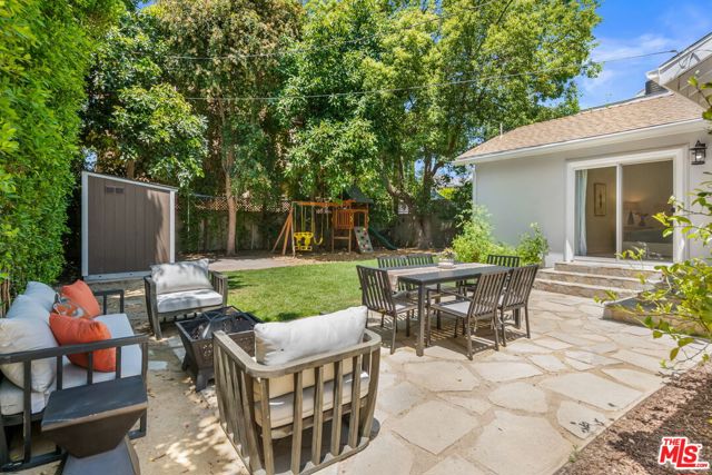 4313 Wilkinson Avenue, Studio City CA: https://media.crmls.org/mediaz/9d1b24c3-8af8-4ccc-879e-cb69a2143279.jpg