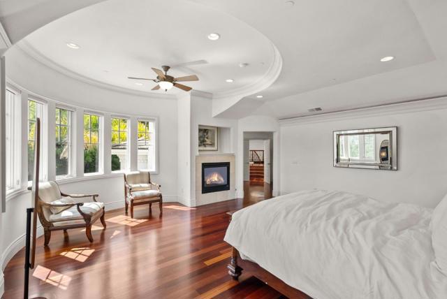 12690 Dianne Drive, Los Altos Hills CA: https://media.crmls.org/mediaz/9d1b5838-3543-40db-abac-0f1c228e8fc9.jpg
