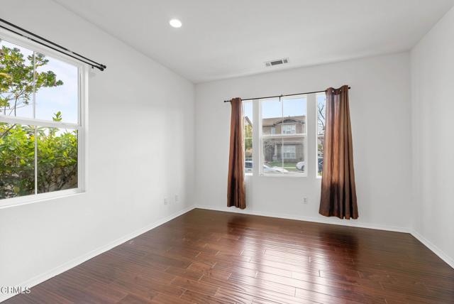 Detail Gallery Image 6 of 39 For 511 Nile River Dr, Oxnard,  CA 93036 - 4 Beds | 4 Baths