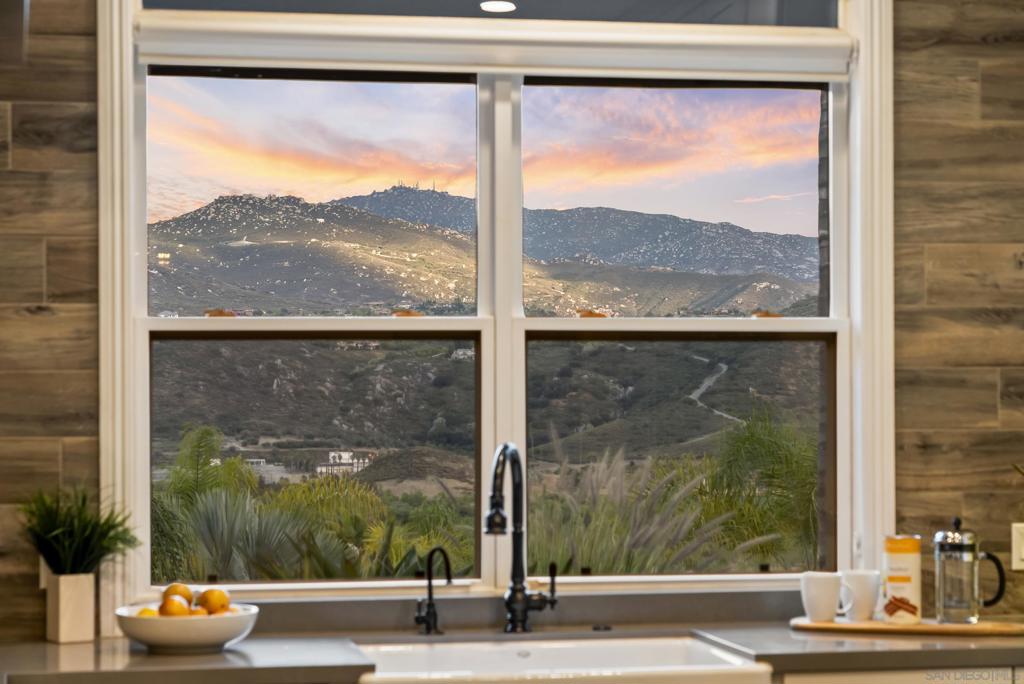 1101 Sierra Linda - photo 17