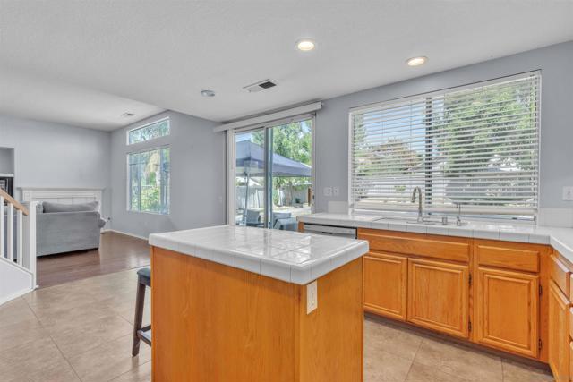 33262 Calle Langarica, Temecula CA: https://media.crmls.org/mediaz/9d1dd059-931a-484a-8e55-e4e58e639034.jpg