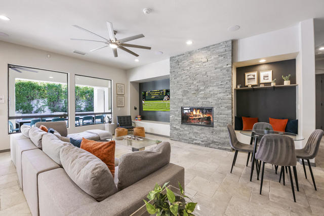 81107 Carefree Drive, Indio CA: https://media.crmls.org/mediaz/9d1ea194-0b9d-4824-b250-cdfbaad0a570.jpg